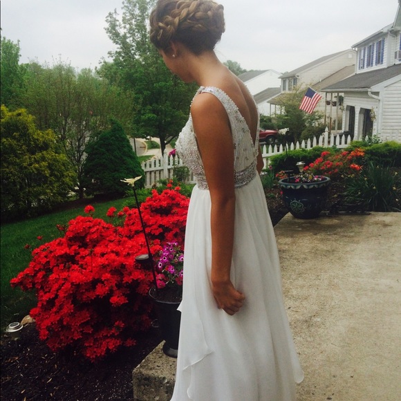 White prom dress - Picture 3 of 5